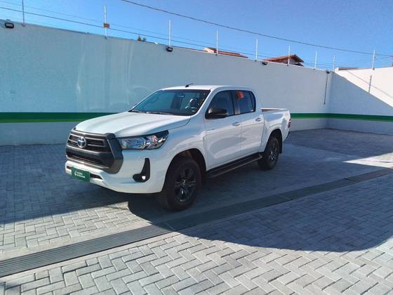 TOYOTA HILUX 2.8 D-4D TURBO DIESEL CD SR 4X4 AUTOMÁTICO